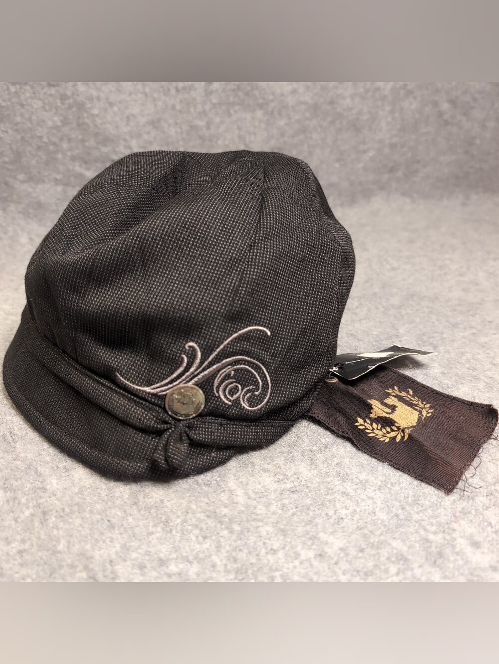 NWT Rare Goorin Bros. "Mani Pedi" Newsboy Cap Hat Black Medium Swirl Embroidery